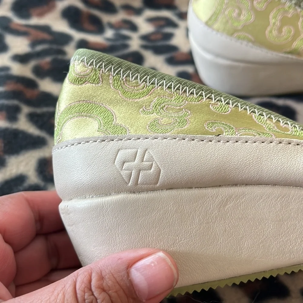 Ernie’s plus size 8 comfort mini wedges. Floral light green pattern
